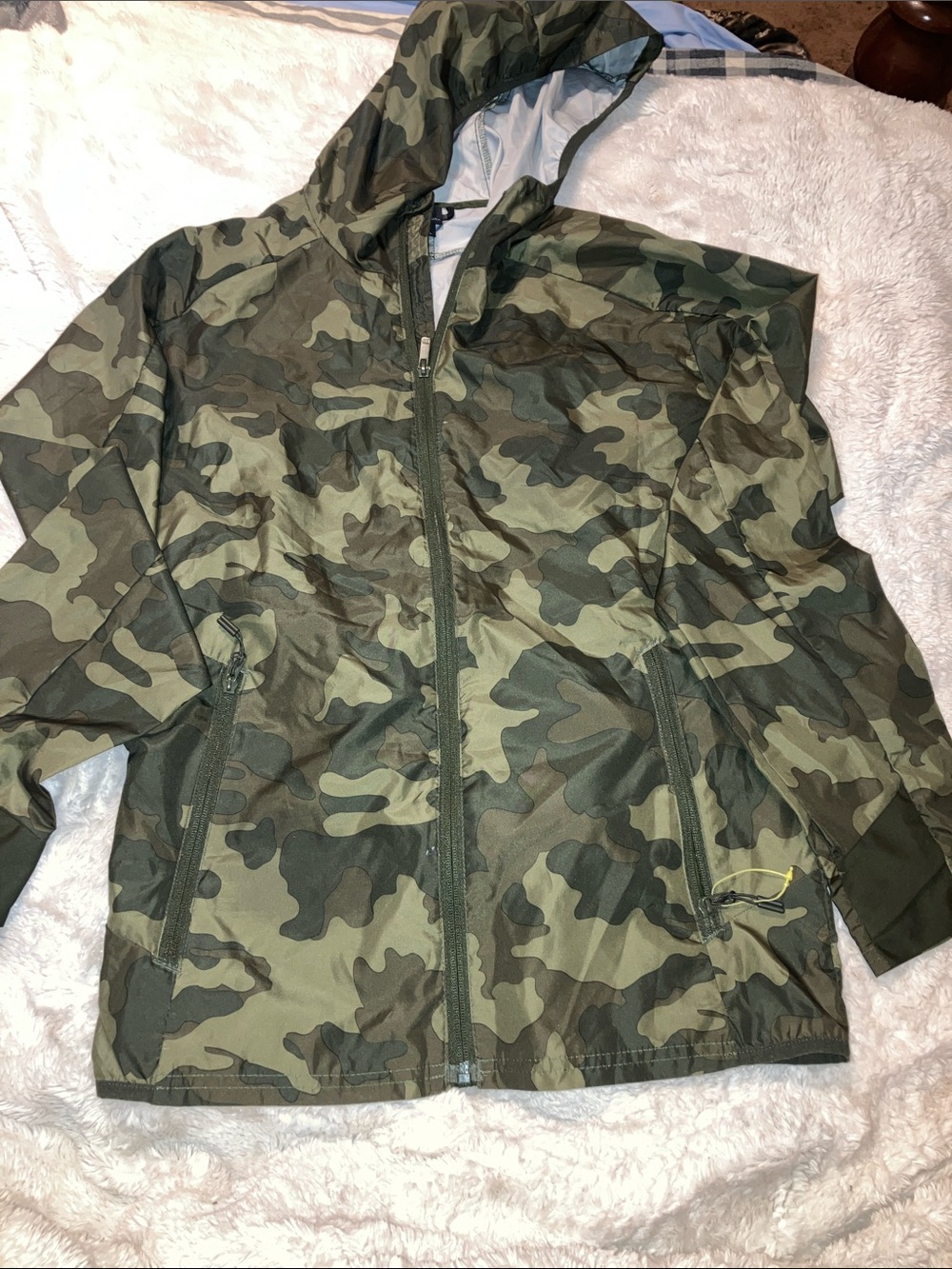 all in motion Men's Green Camouflage Hooded Windbreaker